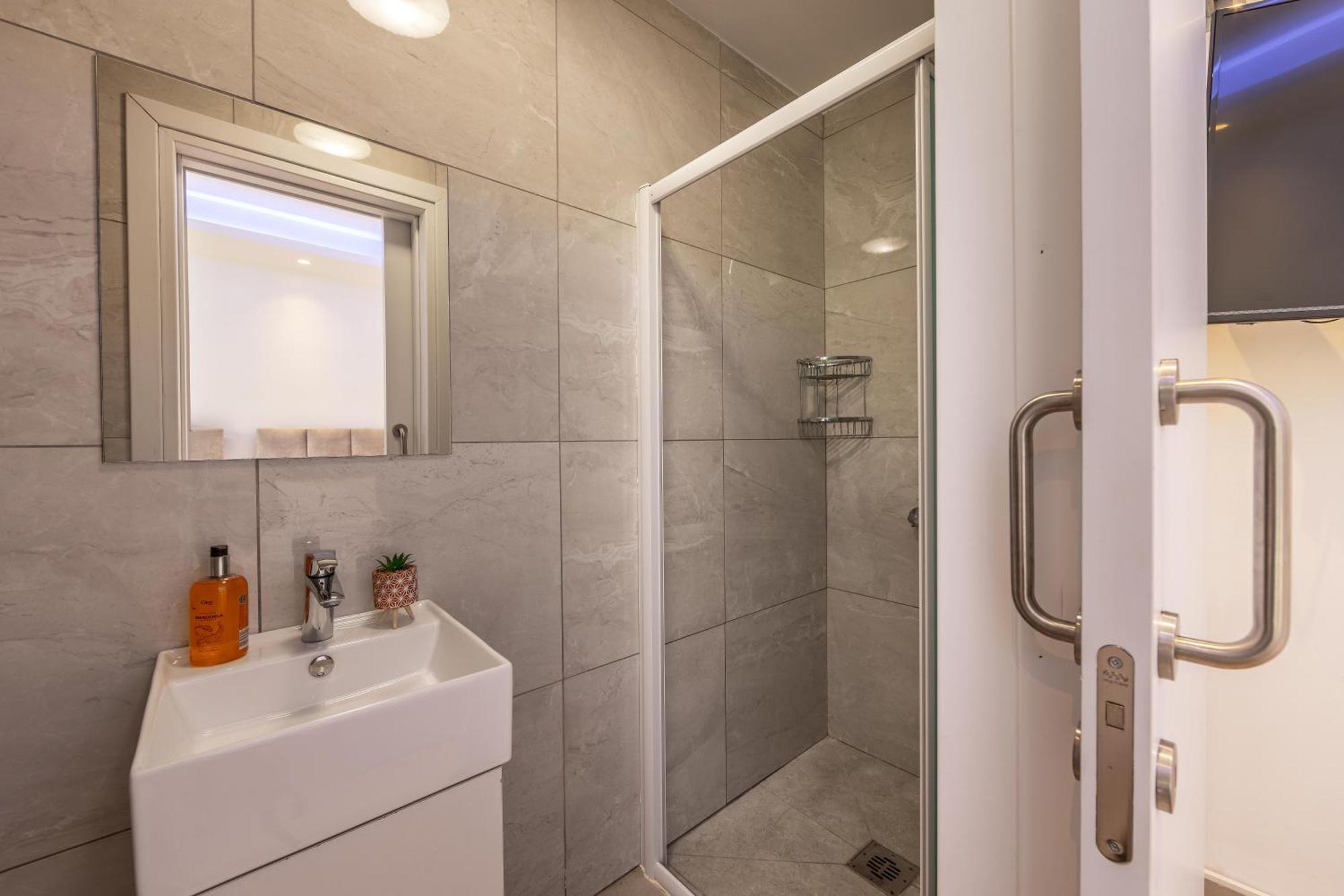 Fig Tree Bay Residences 3 Протарас Екстериор снимка