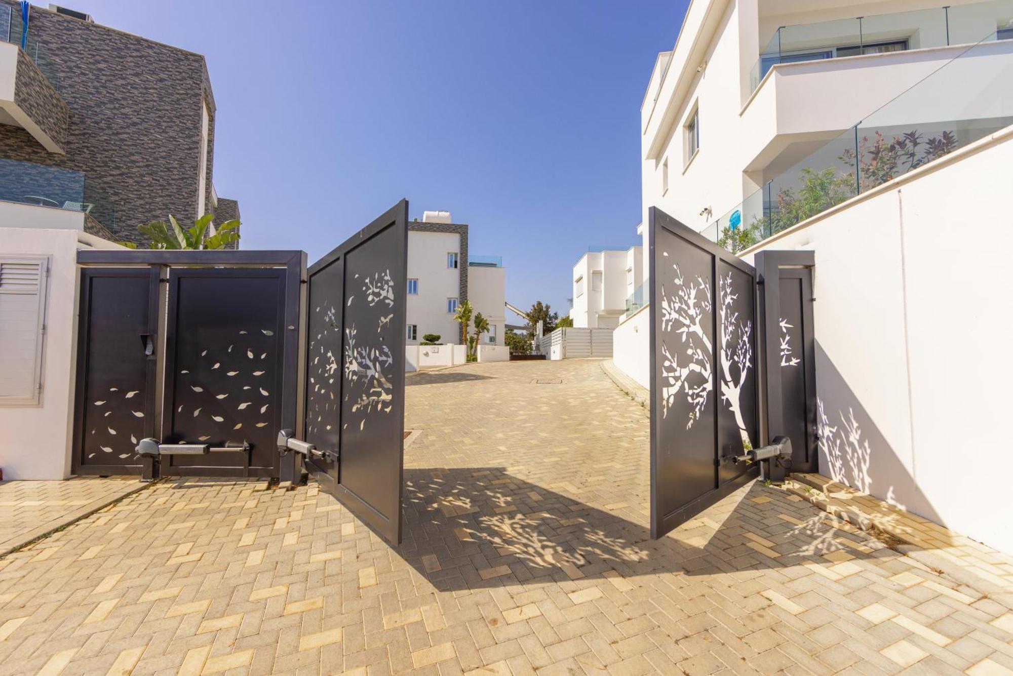Fig Tree Bay Residences 3 Протарас Екстериор снимка